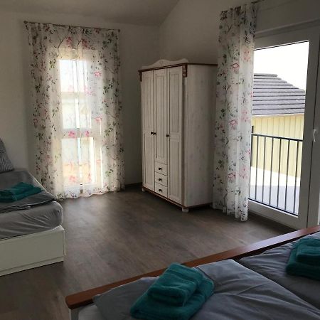 Ferienhäuser am Nordufer des Hainer Sees Neukieritzsch Exterior foto